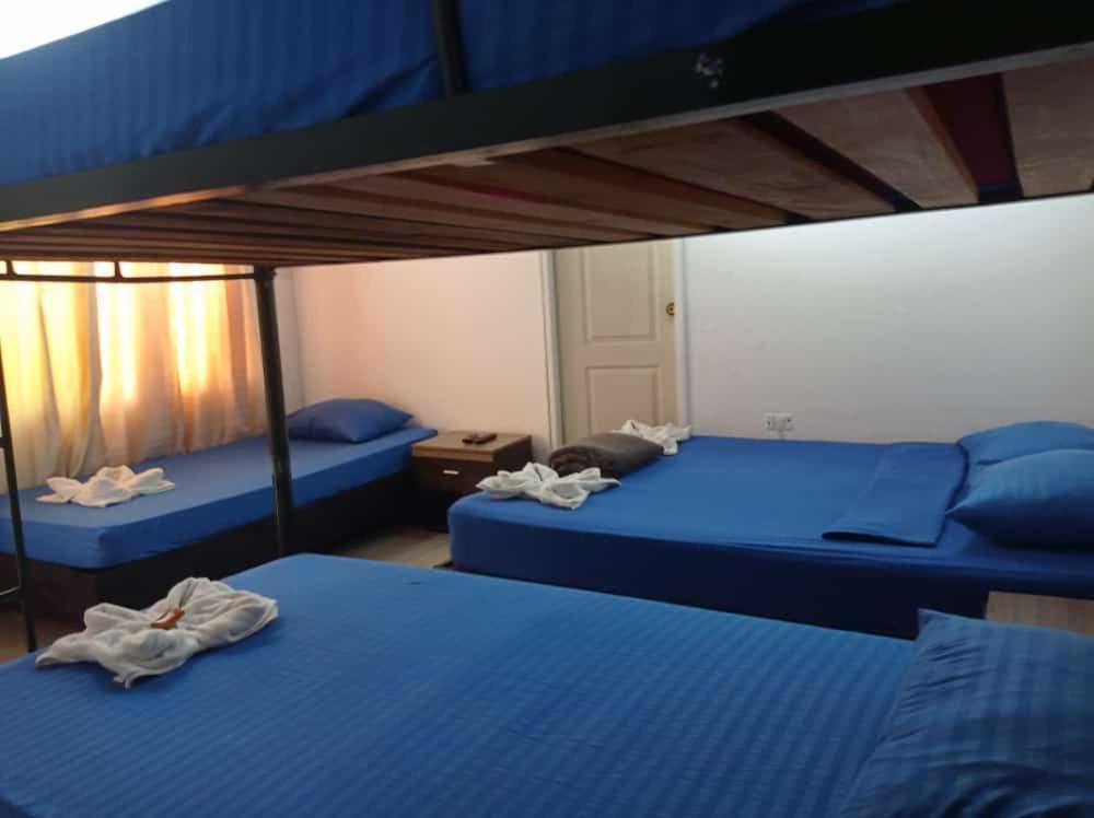 Yellow House Hostel Медельин Экстерьер фото